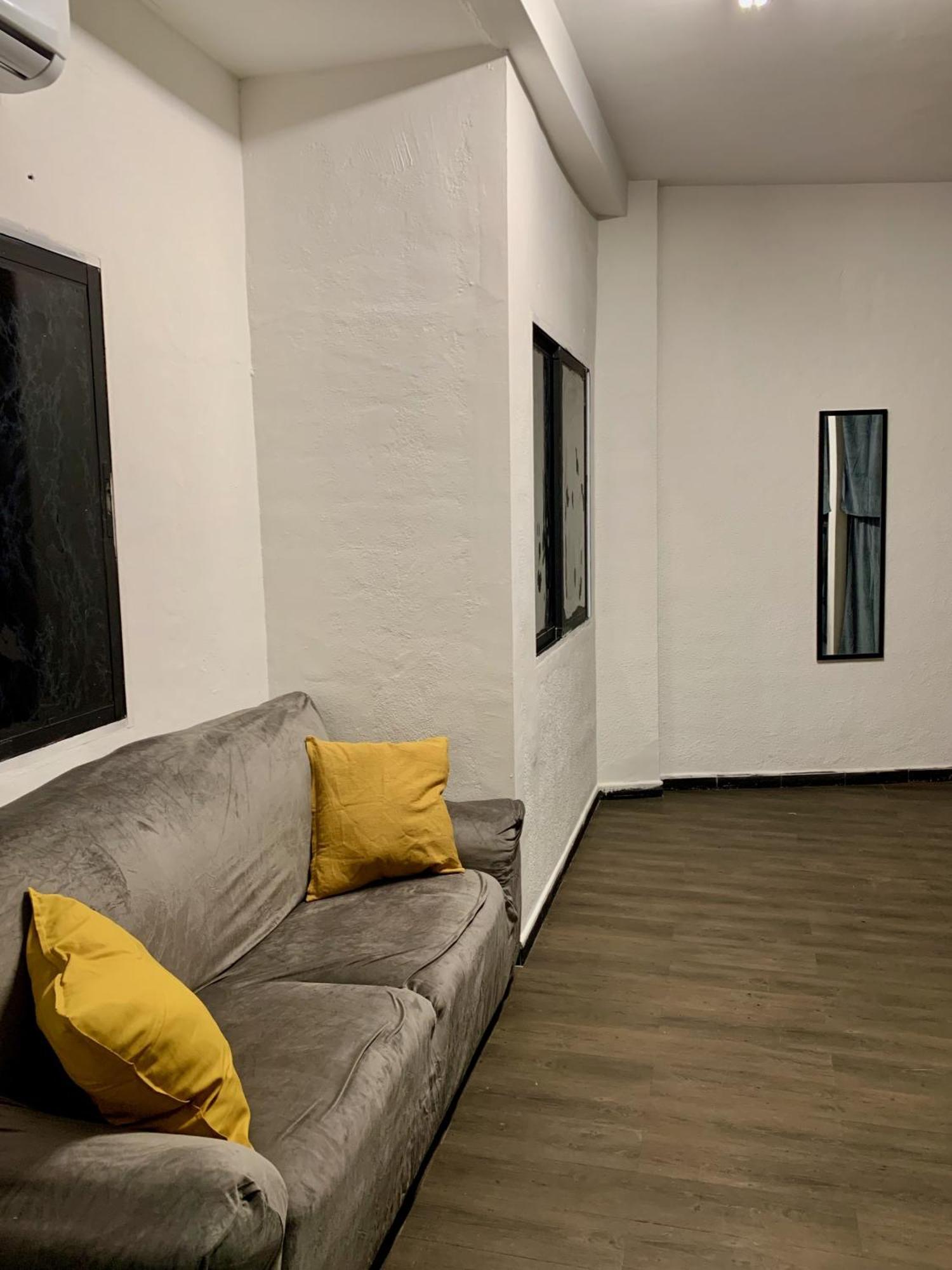 Spanglish Hostel 베니돔 외부 사진